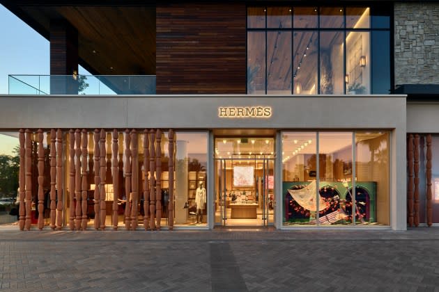 Upscale retailer Hermès moving into ex-Sears site at Canoga Park's