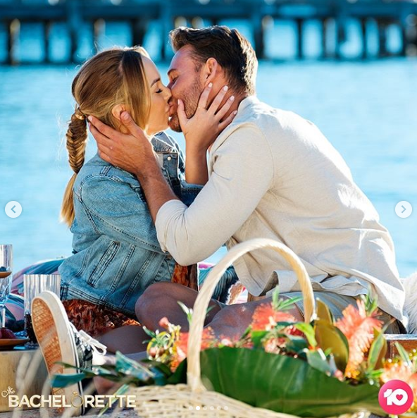 Carlin Sterritt and Angie Kent on a picnic date on The Bachelorette Australia.