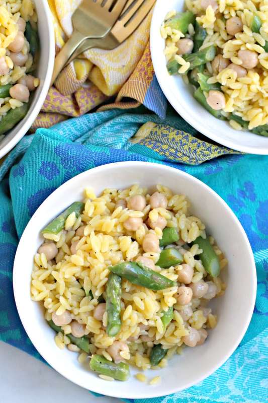 <p>Veggies Save The Day</p><p>One pot, 5 ingredients, and 30 minutes are all you need to make this delicious vegan orzo dinner.</p><p><strong>Get the recipe: </strong><a href="https://www.veggiessavetheday.com/lemon-orzo-with-asparagus/?fbclid=IwAR2m2YD_6VwI5s58MZkzkLSU8FswaWgSk9akDjYrBQyTB1t7tfIl1C3OJ3g" rel="nofollow noopener" target="_blank" data-ylk="slk:Lemon Asparagus Orzo One-Pot Meal;elm:context_link;itc:0;sec:content-canvas" class="link rapid-noclick-resp"><strong>Lemon Asparagus Orzo One-Pot Meal</strong></a></p>