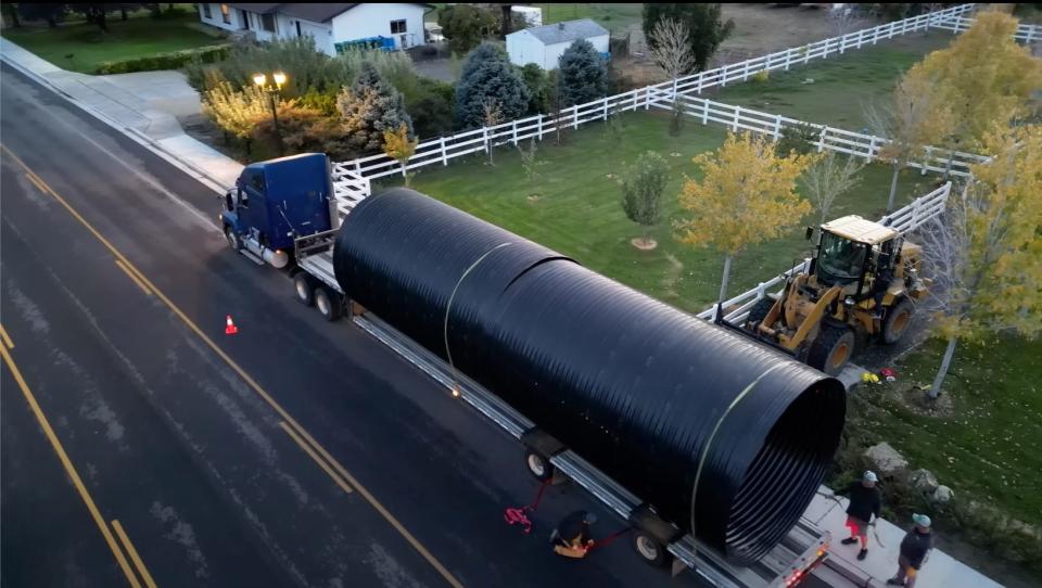 Nelson chose to design the bunker using storm drainage pipes.