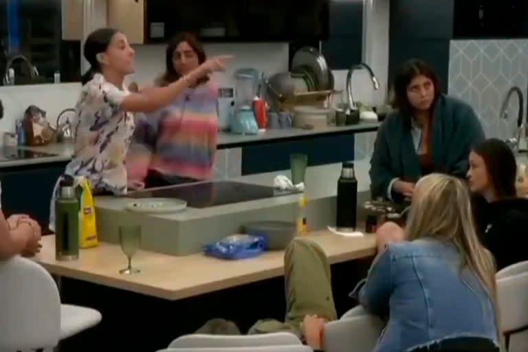 La fuerte pelea entre Lucía y Catalina contra Emmanuel en Gran Hermano: “Eso es de mala leche, no te creo nada”