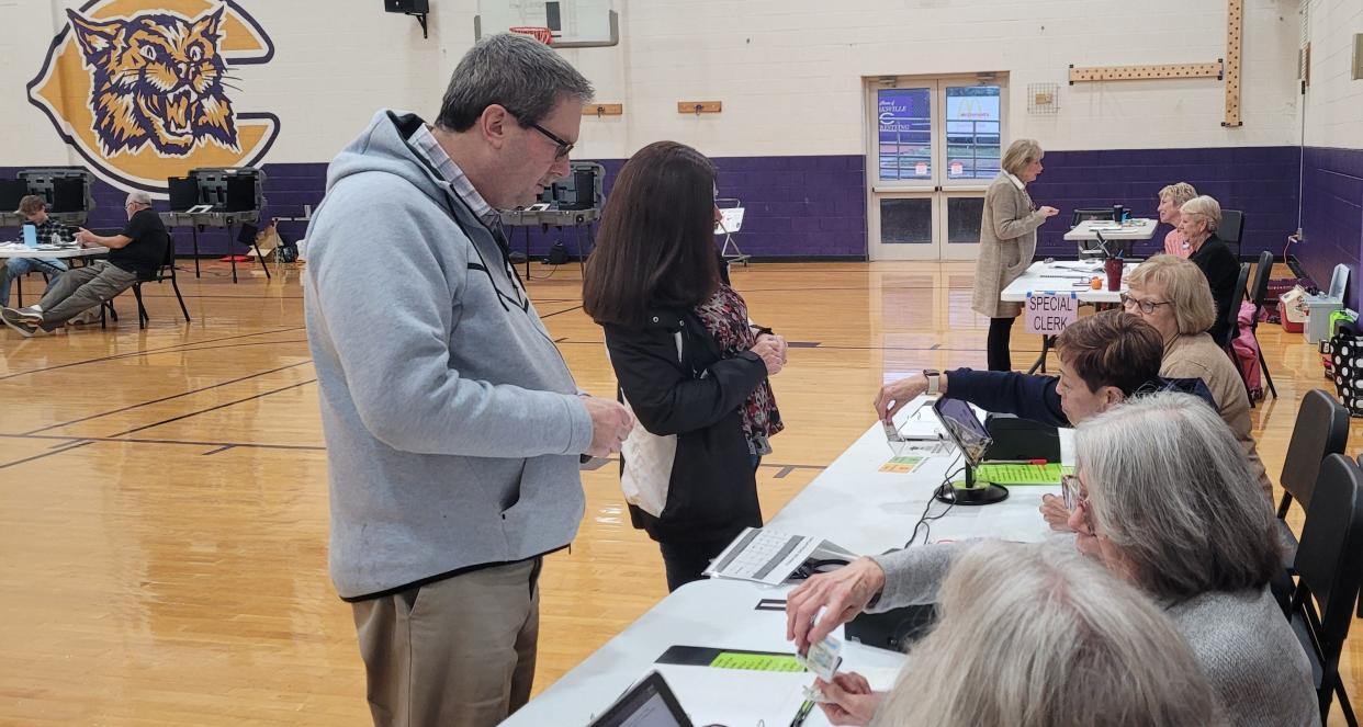 Montgomery County voters sign in at the Clarksville High School polling precinct in District 6 during the Presidential and County Primary on March 5, 2024 in Clarksville, Tenn.
