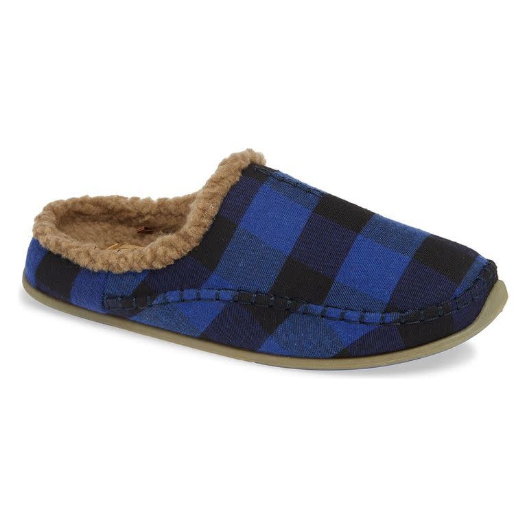 <p><a href="https://go.redirectingat.com?id=74968X1596630&url=https%3A%2F%2Fwww.zappos.com%2Fp%2Fdeer-stags-nordic-slipper%2Fproduct%2F7690907&sref=https%3A%2F%2Fwww.menshealth.com%2Fstyle%2Fg28541900%2Fbest-slippers-for-men%2F" rel="nofollow noopener" target="_blank" data-ylk="slk:Shop Now;elm:context_link;itc:0;sec:content-canvas" class="link ">Shop Now</a></p><p>Nordic Slipper</p><p>zappos.com</p>