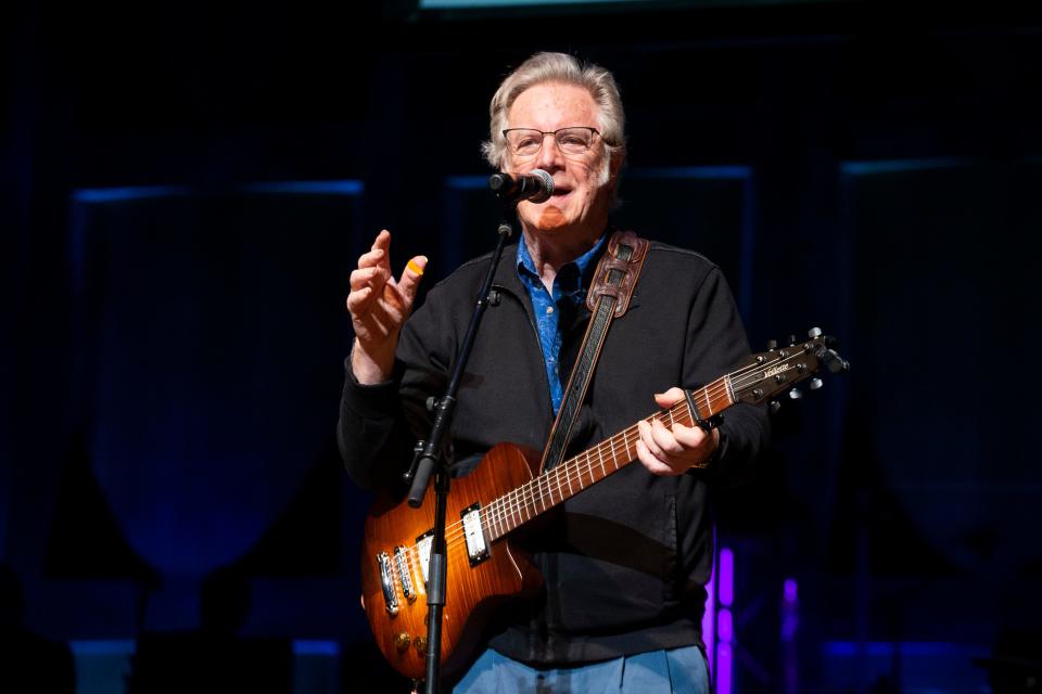 John Sebastian, founder and songwriter of The Lovin’ Spoonful, speaks about Gus Cannon and Cannon’s Jug Stompers during the 2023 Memphis Music Hall of Fame Induction Ceremony at the Cannon Center for the Performing Arts in Memphis, Tenn., on Thursday, October 12, 2023.