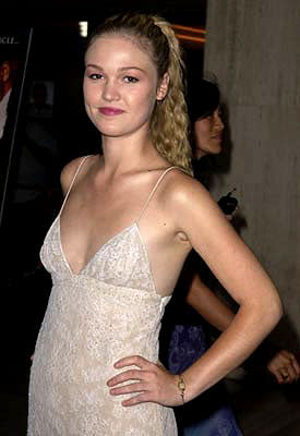 Julia Stiles at the Century City premiere of Lions Gate's O