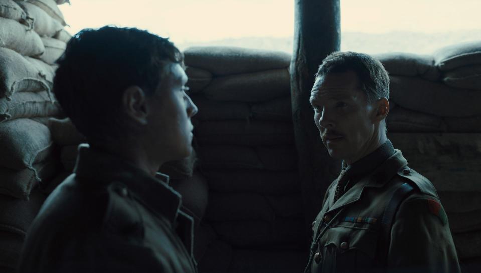 Schofield (George MacKay, left) gets orders from Colonel Mackenzie (Benedict Cumberbatch) in the World War I epic 