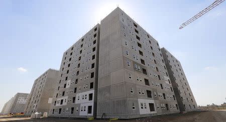 A general view of the buildings at Bismayah residential project in Baghdad, February 26, 2015. REUTERS/Thaier Al-Sudani