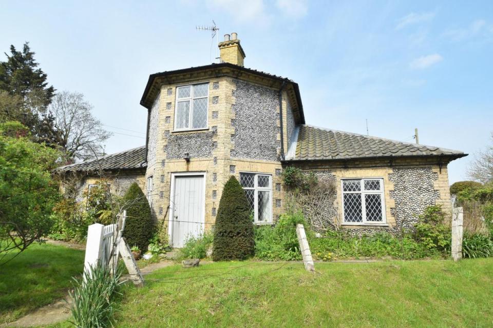 Post Office House in Hanworth, between Cromer and Norwich, is on the market for &#xa3;425,000 &lt;i&gt;(Image: Watsons)&lt;/i&gt;