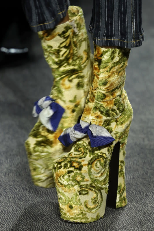 Pinterest  Vivienne westwood fashion, Butterfly heels, Gucci