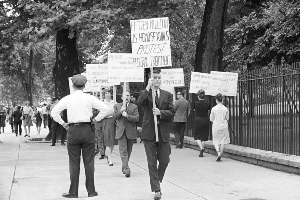 Demonstrators Protesting Treatment of Gay People in the Military (Bettmann / via Getty Images)