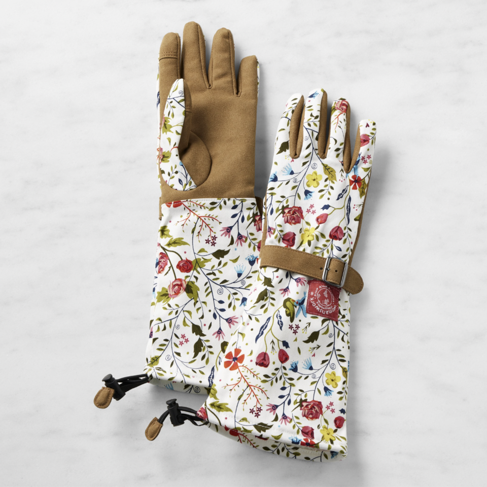 <p><a href="https://go.redirectingat.com?id=74968X1596630&url=https%3A%2F%2Fwww.williams-sonoma.com%2Fproducts%2Fgarden-of-paradise-arm-saver-glove&sref=https%3A%2F%2Fwww.seventeen.com%2Flife%2Ffriends-family%2Fg30140775%2Fgifts-for-mom-from-daughter%2F" rel="nofollow noopener" target="_blank" data-ylk="slk:Shop Now;elm:context_link;itc:0;sec:content-canvas" class="link ">Shop Now</a></p><p>Garden of Paradise Arm Saver Glove</p><p>$39.95</p><p>williams-sonoma.com</p>