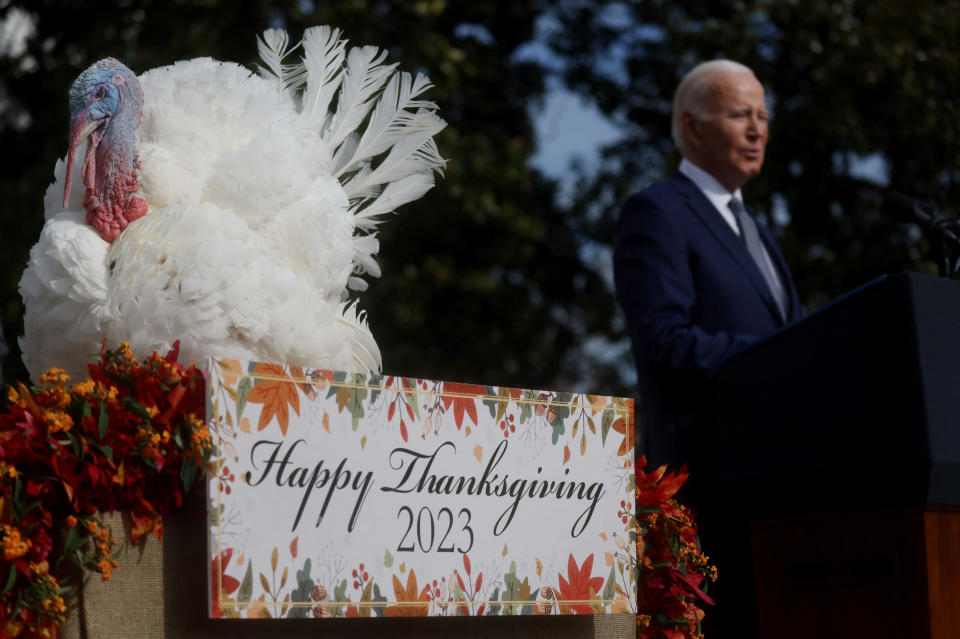 美國總統拜登20日在81歲大壽這天主持特赦感恩節火雞活動。（路透社）