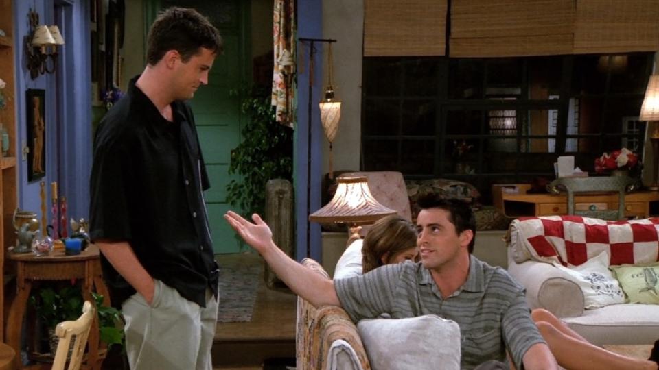 “You Have To Stop The Q-Tip When There’s Resistance” - The One With Ross’s New Girlfriend