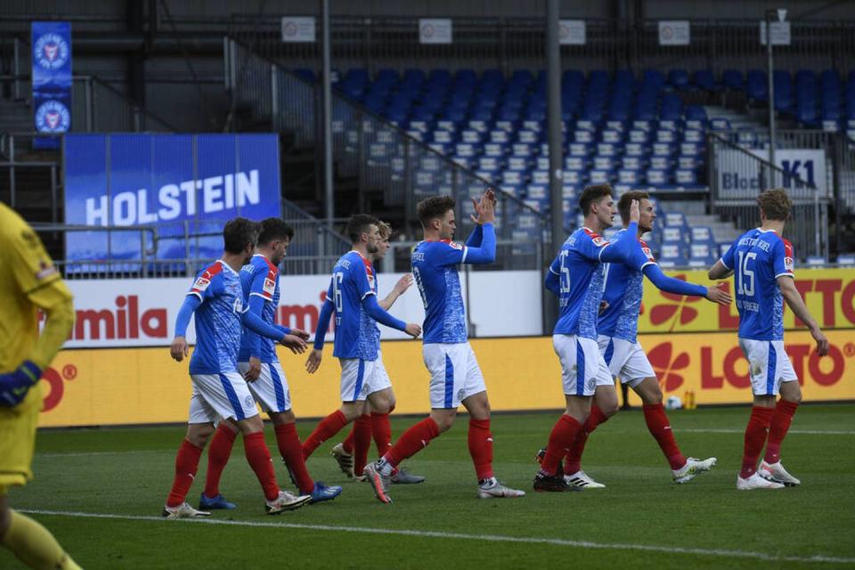 Kantersieg gegen St. Pauli! Kiel auf Aufstiegskurs