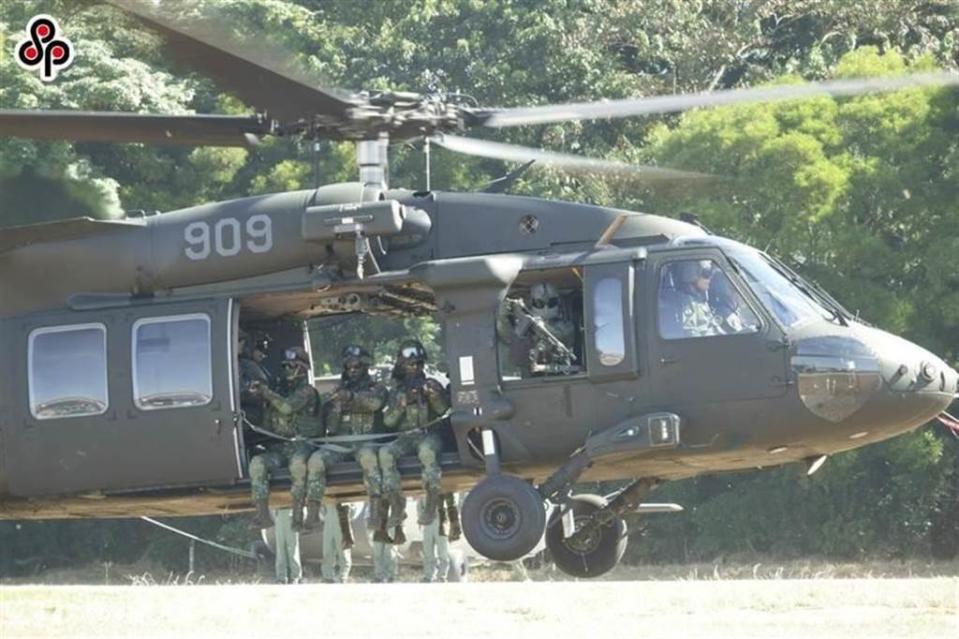 UH-60M黑鷹直升機。(圖/本報資料照)