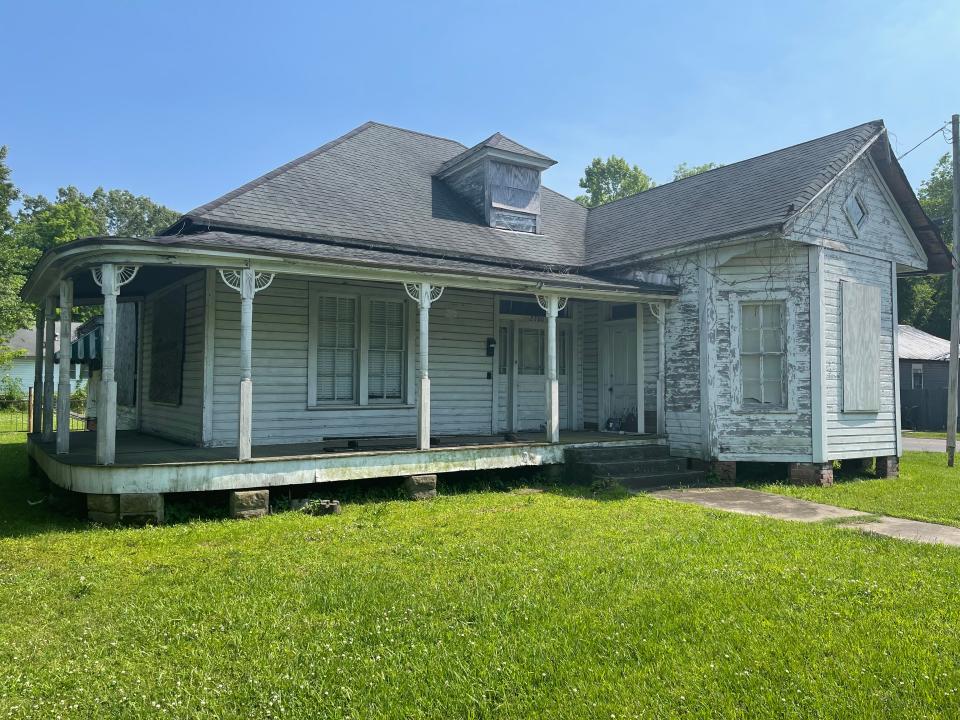 The Grayson Home, located at 2300 Desiard Street, was added to the National Register of Historic Places in 1999.