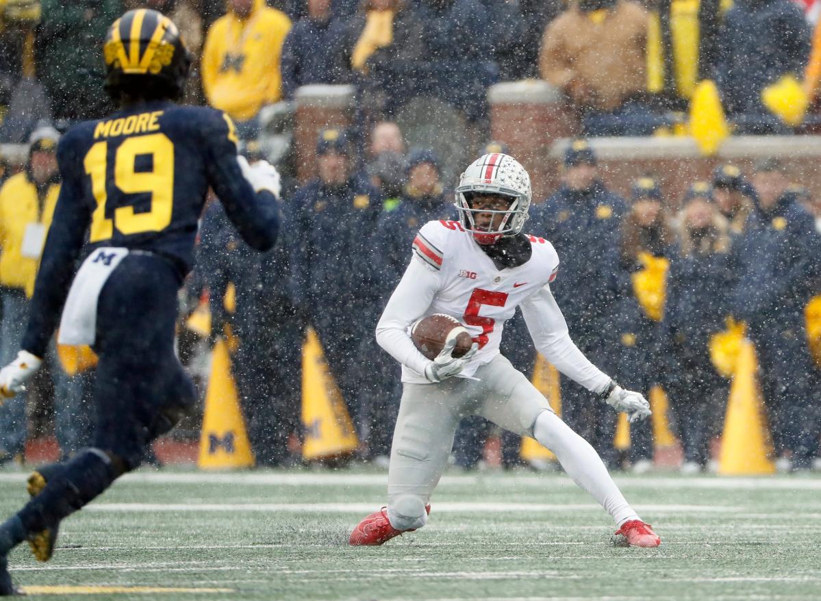 College Football Expert Picks For Michigan-Ohio State, Rivalry Week