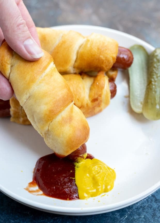 <p><a href="https://tastyairfryerrecipes.com/air-fryer-crescent-roll-hot-dogs/" rel="nofollow noopener" target="_blank" data-ylk="slk:Tasty Air Fryer Recipes;elm:context_link;itc:0;sec:content-canvas" class="link ">Tasty Air Fryer Recipes</a></p>