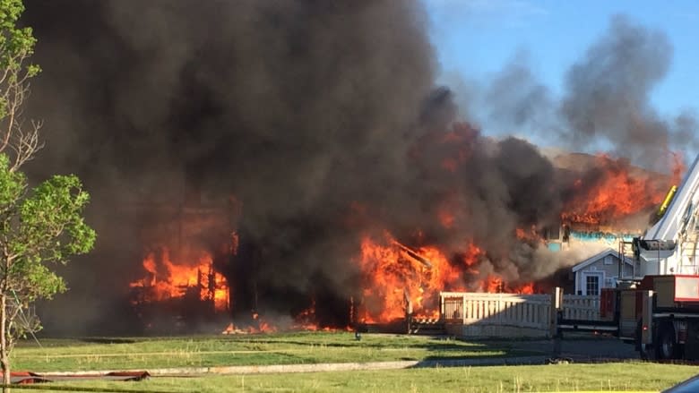 Froude Avenue residents not in danger from outdated water lines, city councillor says after fire