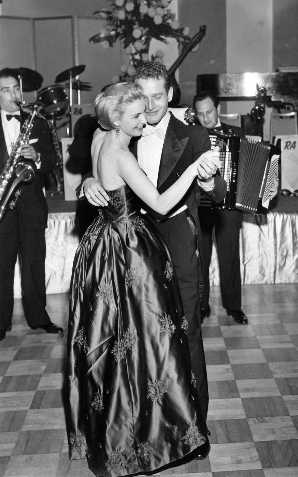 As they danced to the music of the Ray Anthony Band at the first Governors Ball on March 26, 1958, at the Beverly Hilton Hotel, Paul Newman and Joanne Woodward were the evening’s golden couple. The two had married that January, and their first film together, the steamy melodrama The Long, Hot Summer, had just been released. Earlier that evening Woodward had been awarded the best actress Oscar for the psychological drama The Three Faces of Eve beating out such established stars as Deborah Kerr, Lana Turner and Elizabeth Taylor.