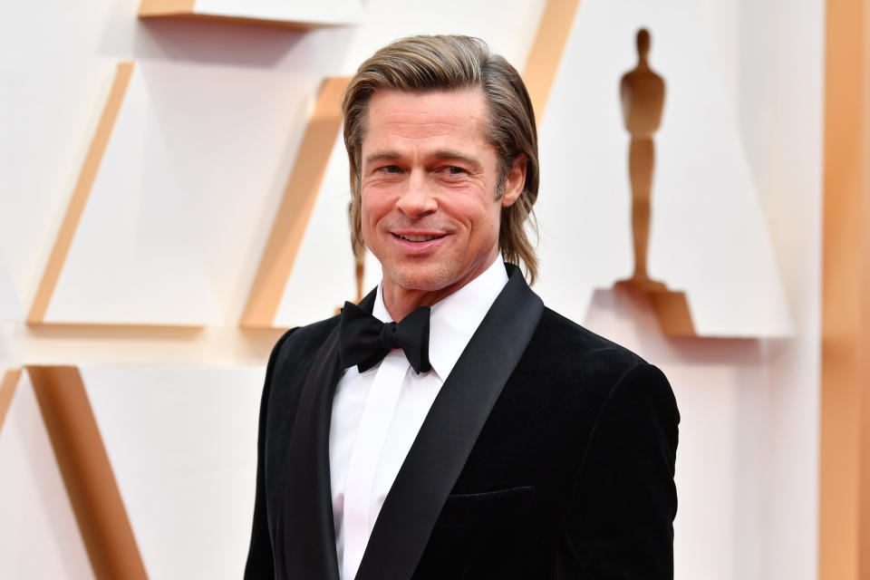 Brad Pitt posa en la alfombra roja de los premios Oscar el 9 de febrero de 2020. (Foto: Amy Sussman / Getty Images)