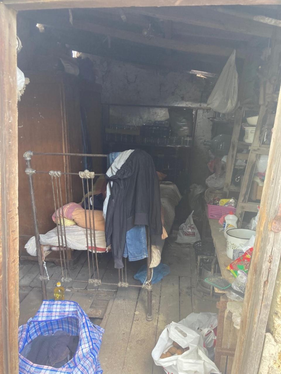 The tiny space where the couple is living while they rebuild their home destroyed by Russian shelling (Demian Shevko)