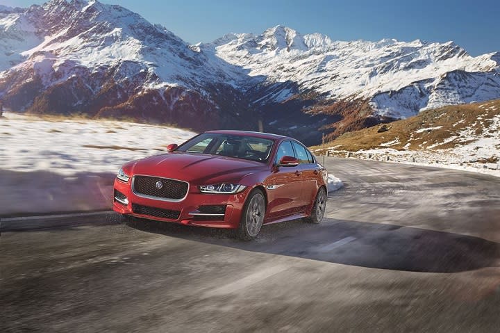 2017 Jaguar XE front quarter photo