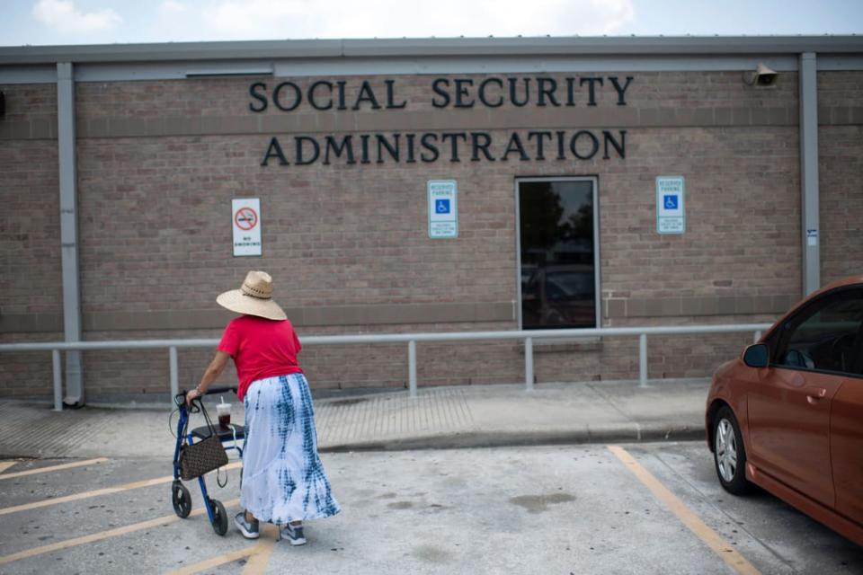<div class="inline-image__title">1243785612</div> <div class="inline-image__caption"><p>A woman walks into a Social Security office in Houston, Texas on July 13, 2022.</p></div> <div class="inline-image__credit">Mark Felix for The Washington Post via Getty Images</div>