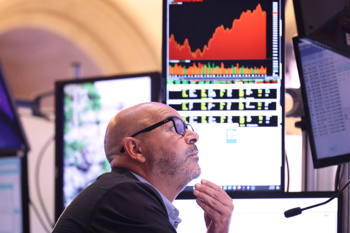 Stock market today: Dow, S&P 500 slip as inflation, jobs data cloud Fed rate-cut picture