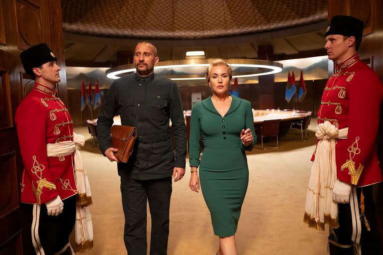 Winslet y el actor Matthias Schoenaerts en una escena de la miniserie de HBO