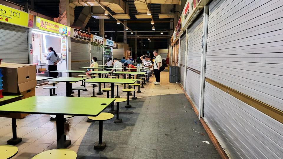 Hai Kee Teochew Cha Kuay Teow queue at end