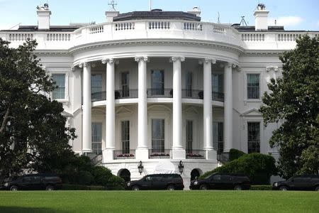 U.S. President Donald Trump's motorcade arrives at The White House in Washington, D.C. after visiting Trump National Golf Club U.S., May 14, 2017. REUTERS/Zach Gibson