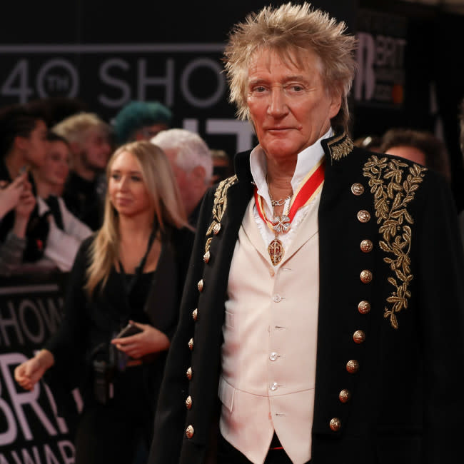 Sir Rod Stewart cancela concierto por infección viral credit:Bang Showbiz