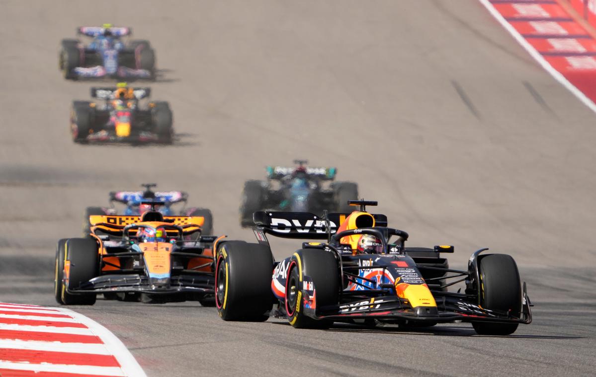 LOCALS DON'T LIKE MAX! During today's podium celebration it became quite  evident that the fans here at COTA are not fans of Max Verstappen…