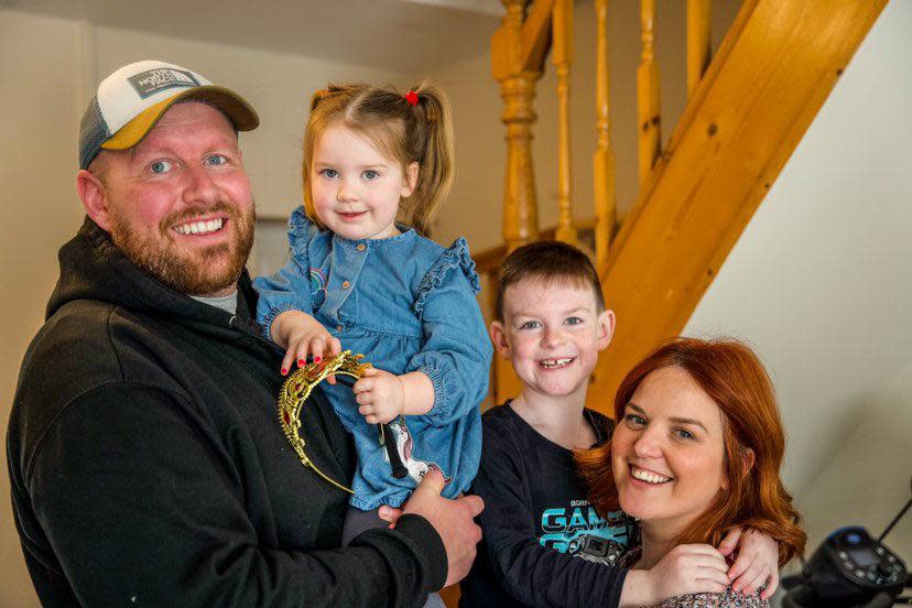 Mark Williams and family