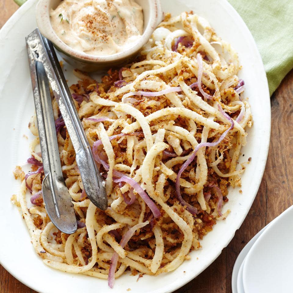 Spicy Jicama & Red Onion Shoestrings with Herbed Chipotle Aioli