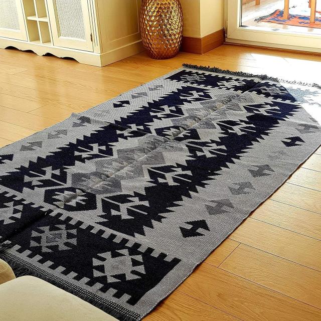 Color&Geometry Kitchen Rugs Non Slip, Kitchen Rug Set of 2 for Floor  Cushioned Anti Fatigue, Foam Padded Kitchen Mat Set for Standing Comfort,  Black