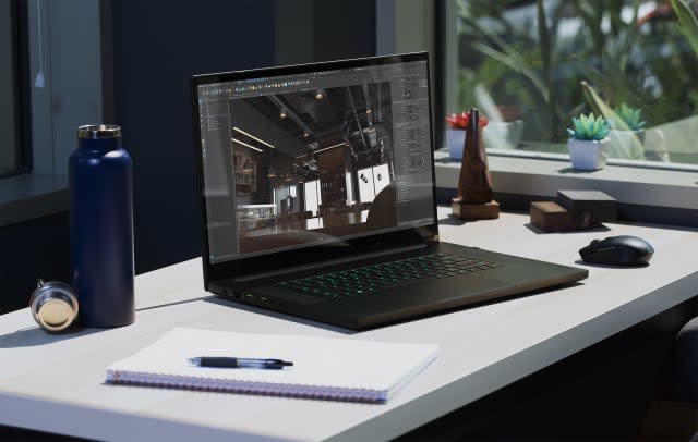 Razer Blade Pro 17 300 Hz display 120 Hz 4K