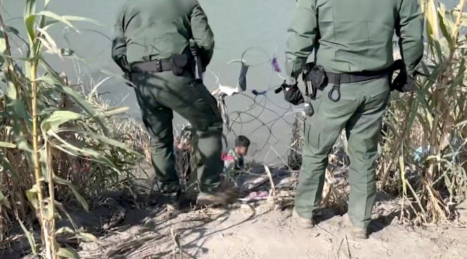 A video posted on social media Wednesday shows Border Patrol agents cutting concertina wire at the border in Eagle Pass. But the video wasn't new; it first circulated in September.