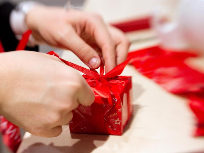 Abschiedsgeschenk kommt Lehrerin teuer zu stehen (Bild: dpa).