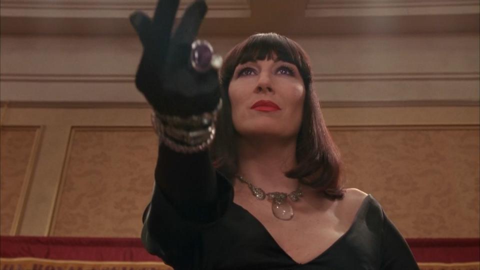 Anjelica Huston in Nic Roeg's The Witches. (Credit: Warner Bros)