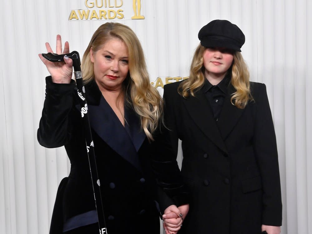 Christina Applegate (l.) mit Tochter Sadie bei den SAG Awards. (Bild: imago/UPI Photo)