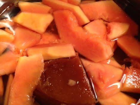 Papaya in water and panela 