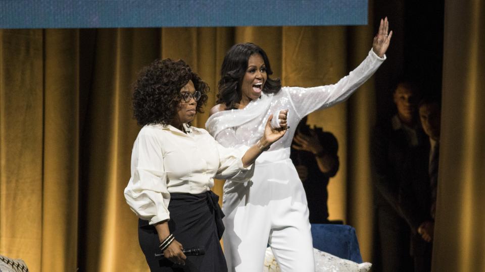 <p>The crowd of 14,000 roared as the former first lady stepped on to a stage in Chicago.</p>