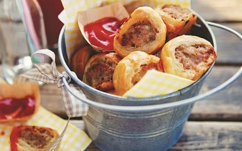 SAUSAGE ROLLS