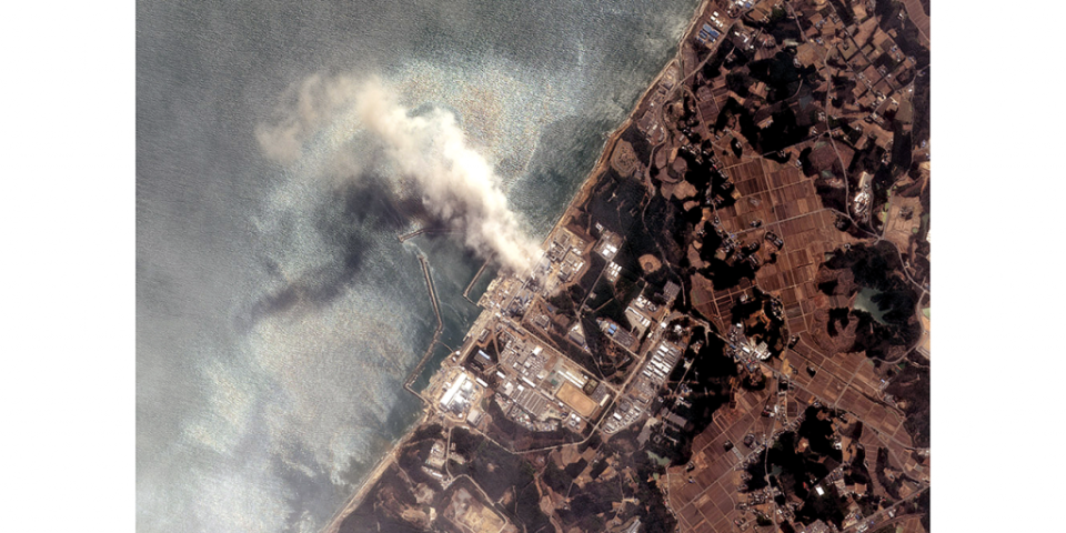 <span>Planta nuclear de Fukushima después del terremoto y el subsecuente tsunami del 11 de marzo de 2011. (Foto: DigitalGlobe/Getty)</span>