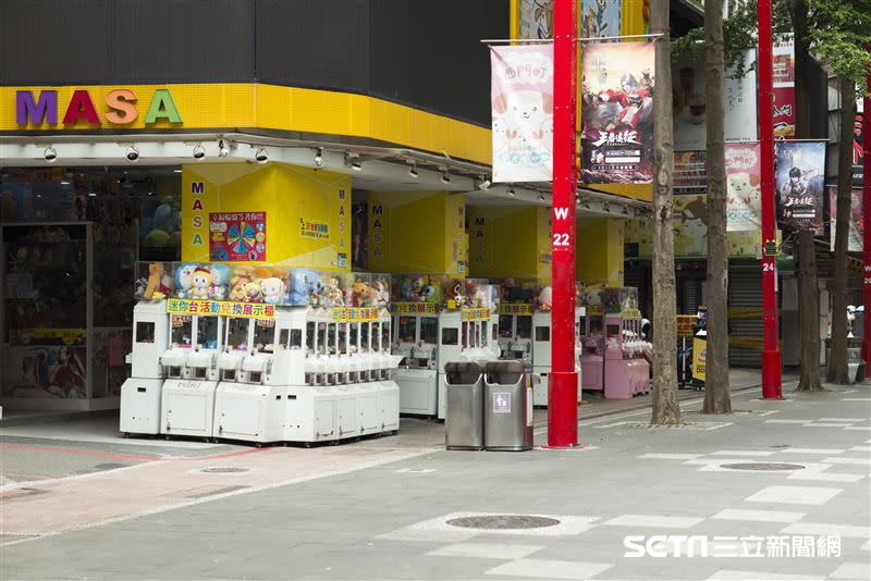 西門町武昌街夾娃娃黃金店面。