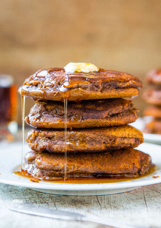 <strong>Get the <a href="http://www.averiecooks.com/2013/12/soft-and-fluffy-gingerbread-pancakes-with-ginger-molasses-maple-syrup.html" target="_blank">Gingerbread Pancakes with Ginger Molasses Maple Syrup recipe</a> from Averie Cooks</strong>