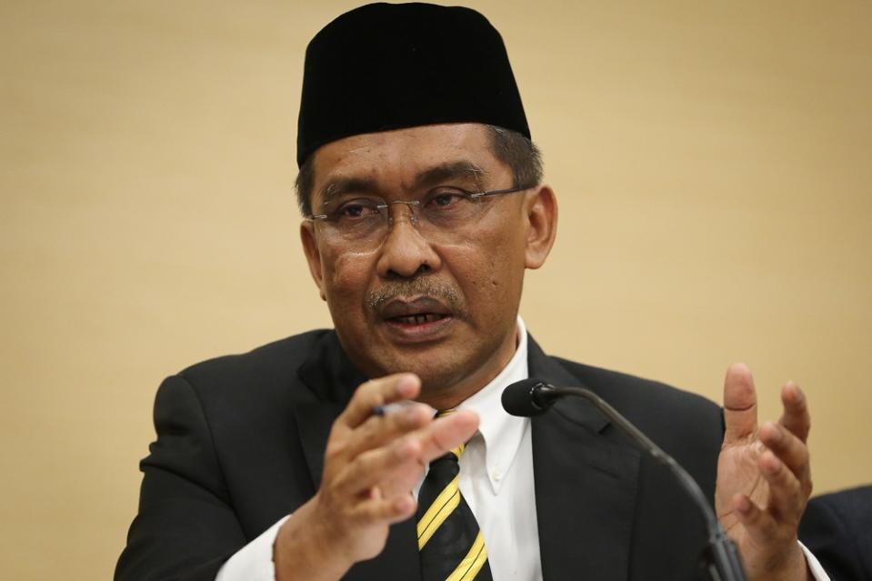 Datuk Takiyuddin Hassan claims that Pakatan Harapan has yet to submit names for the committee, though Perikatan Nasional has already done so. — Picture by Yusof Mat Isa