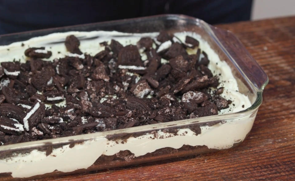 Sara Evans' Missouri Dirt Cake